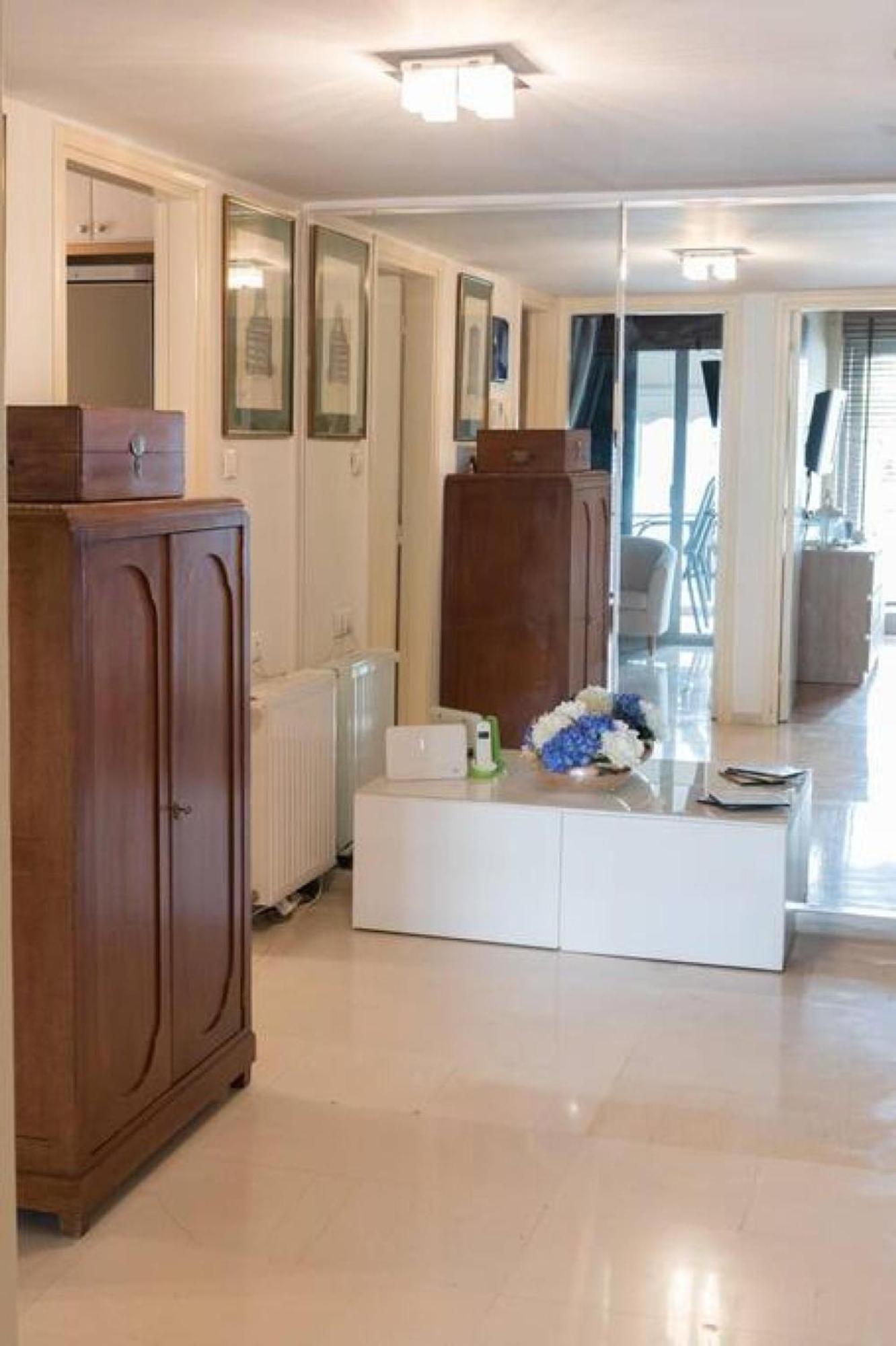 Βουλα A Gem At Voula 1' Walk From The Beach Lägenhet Aten Exteriör bild